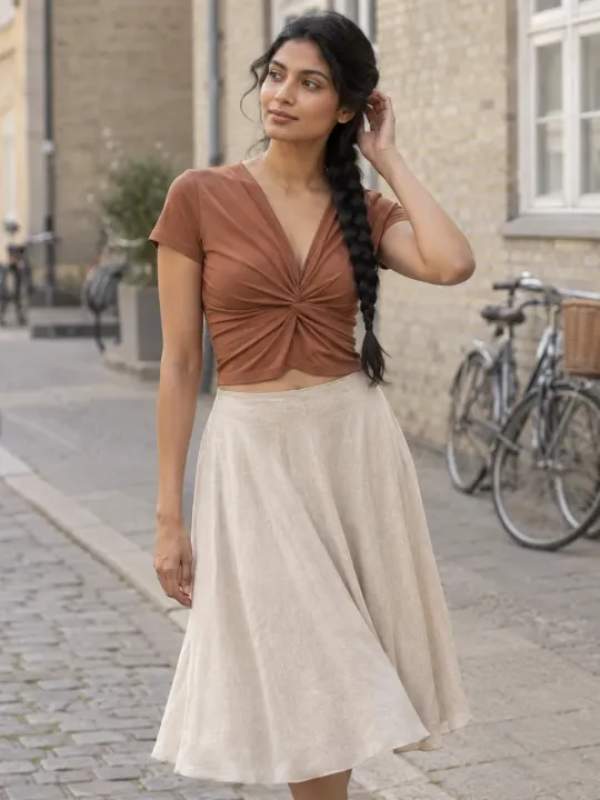 Arabesque Twist-Front Top