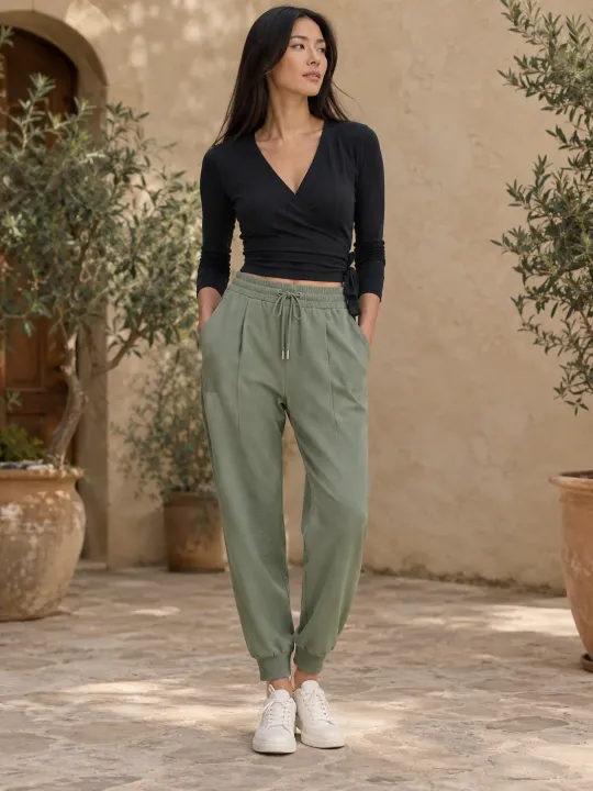 Rehearsal Pleated Jogger
